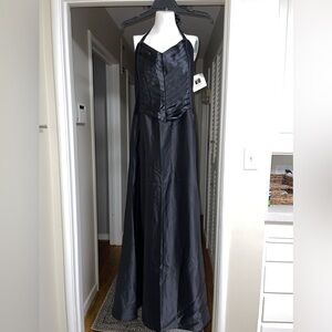 NWT Tadashi Shoji Ribbon Halter Formal Dress